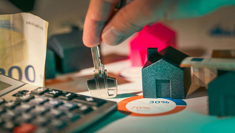 Public regulations and support for buying condos